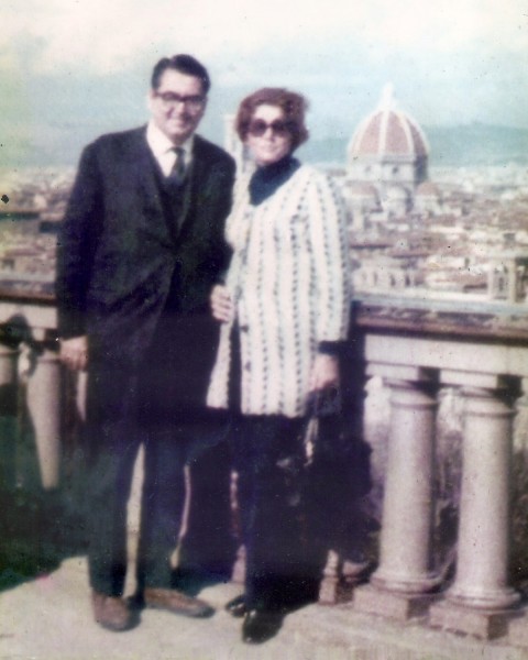 Prof. Leônidas e sua esposa em Florença, em 1970, após ter participado de um Congresso em Roma.